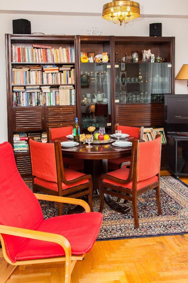 Vintage Apartment In Downtown Athens! Bagian luar foto