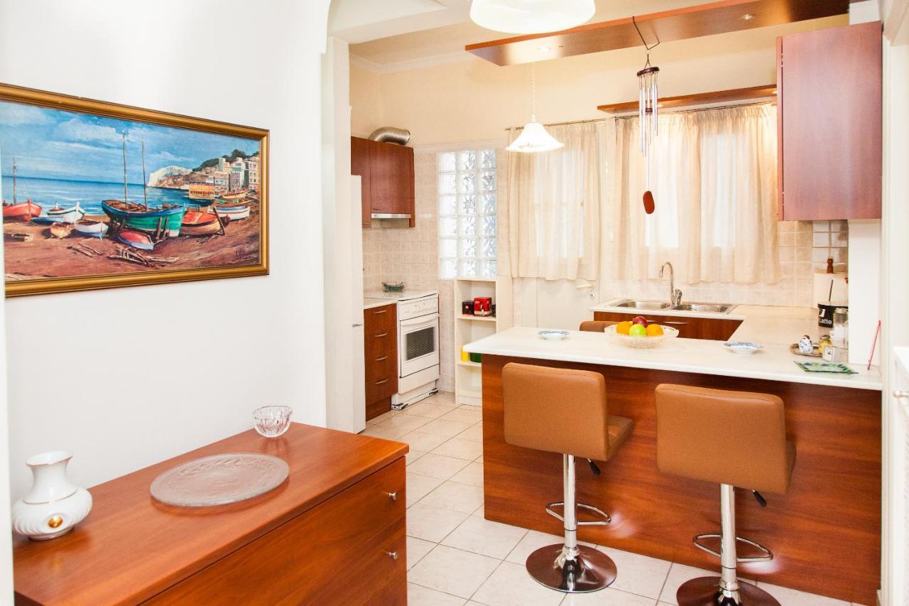 Vintage Apartment In Downtown Athens! Bagian luar foto