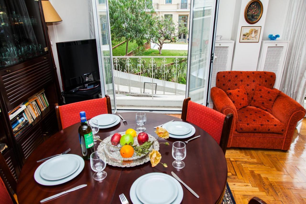Vintage Apartment In Downtown Athens! Bagian luar foto