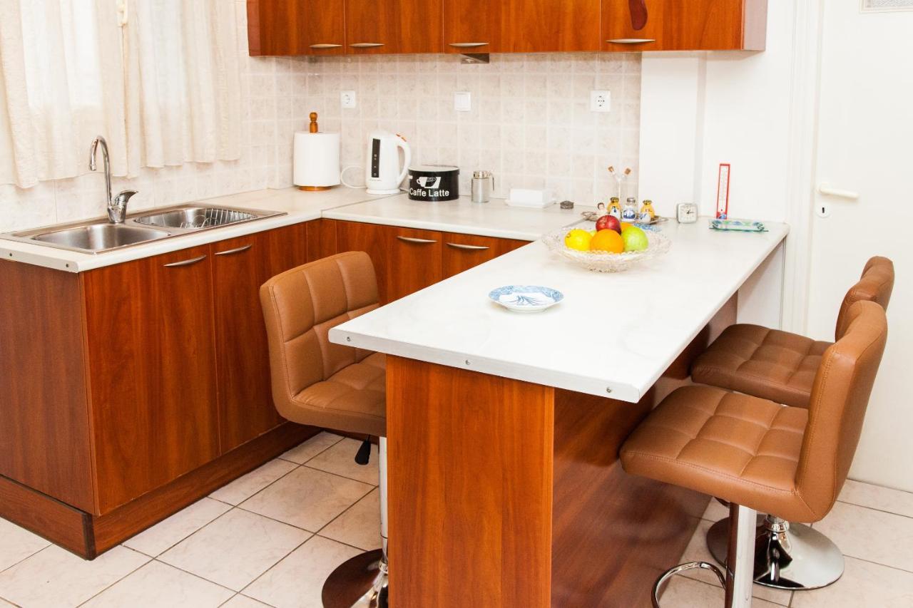 Vintage Apartment In Downtown Athens! Bagian luar foto