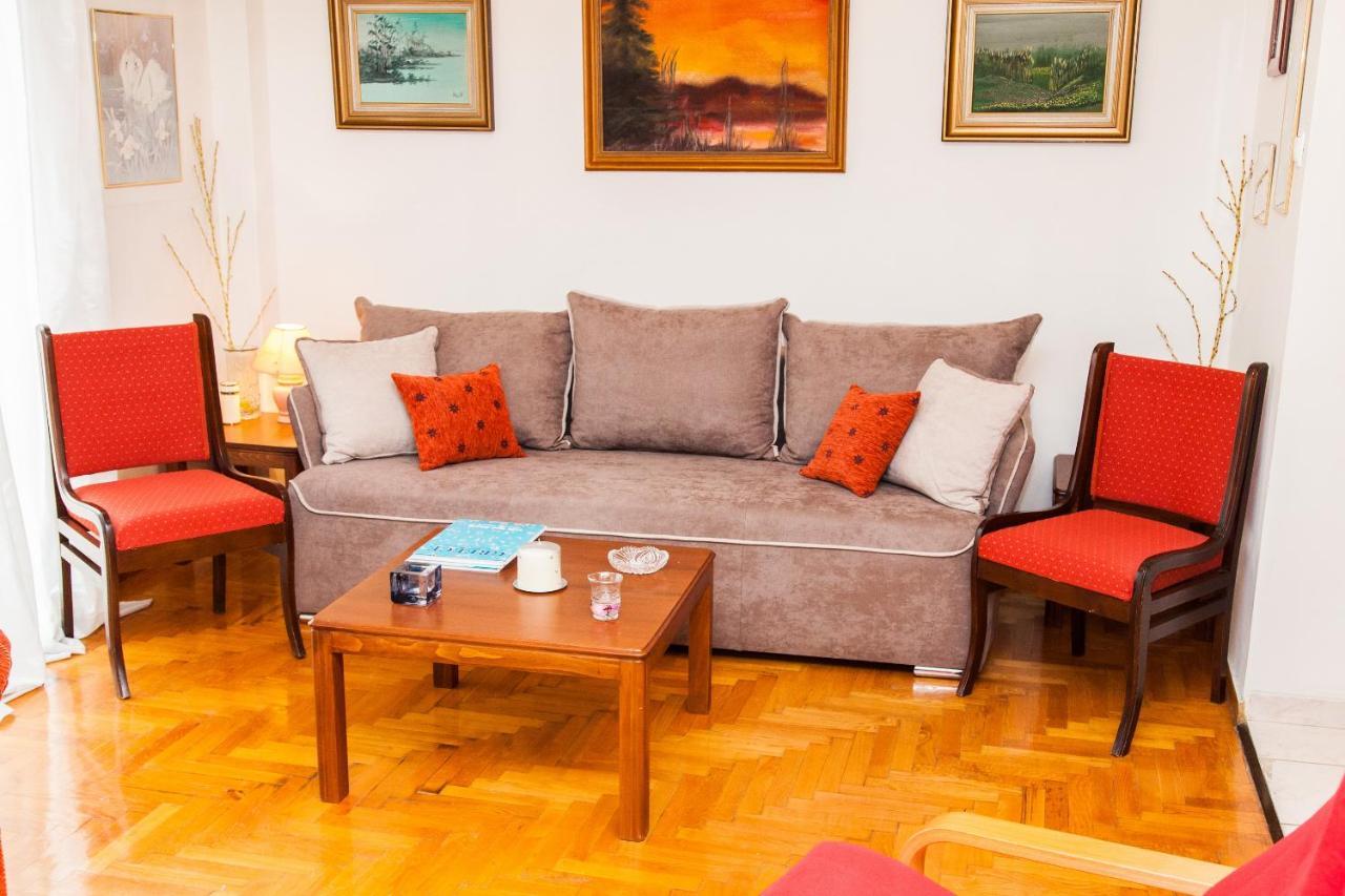 Vintage Apartment In Downtown Athens! Bagian luar foto